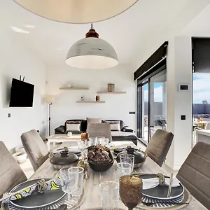 Del Roque, Heated Pool & Luxury In El Villa Roque